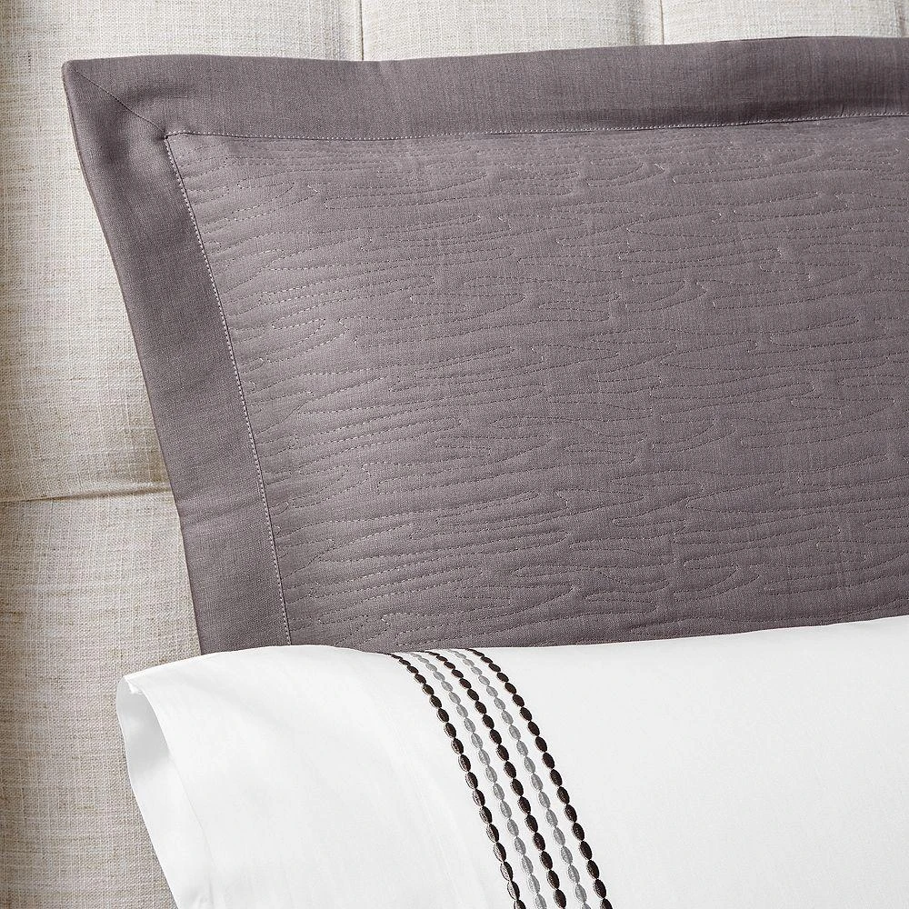 Wave Quilted Coverlet, Queen 商品