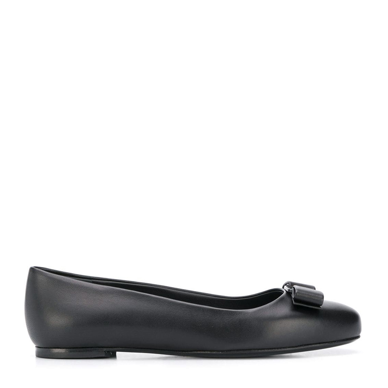 Salvatore Ferragamo 菲拉格慕 女士黑色皮革平底鞋 01-M621-720395商品第2张图片规格展示
