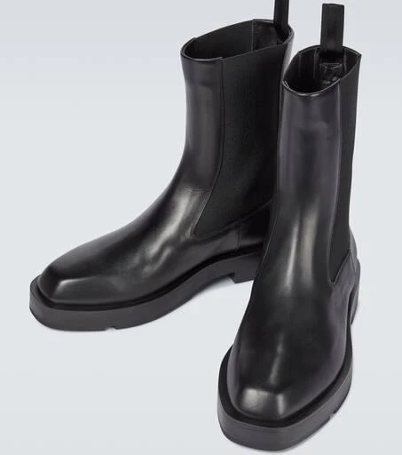 商品Givenchy|Squared box leather Chelsea boots,价格¥6665,第3张图片详细描述