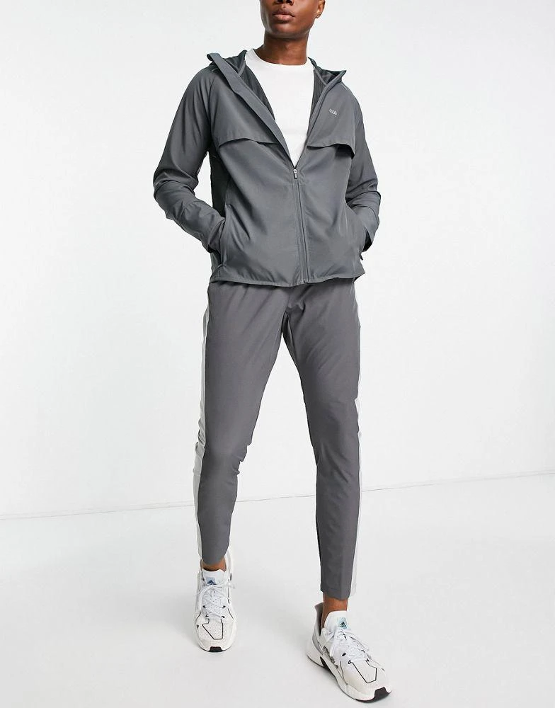 商品South Beach|South Beach polyamide panelled slim fit joggers in grey,价格¥159,第2张图片详细描述