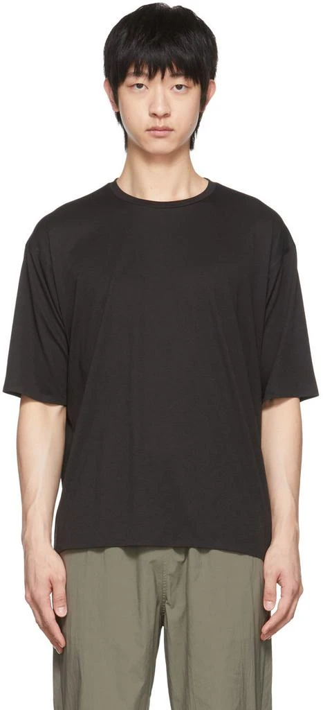 商品DESCENTE|Black Polyester T-Shirt,价格¥209,第1张图片