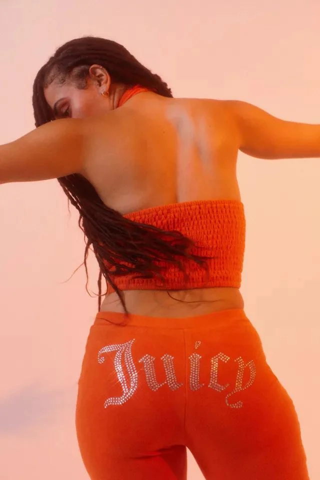 商品Juicy Couture|Juicy Couture UO Exclusive Terrycloth Halter Top,价格¥112,第2张图片详细描述