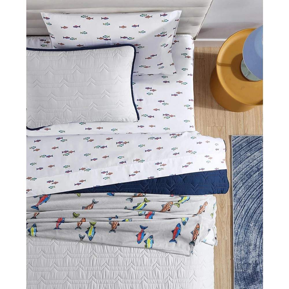 CLOSEOUT! Adventure Mountain Reversible 3 Piece Quilt Set, Full/Queen 商品