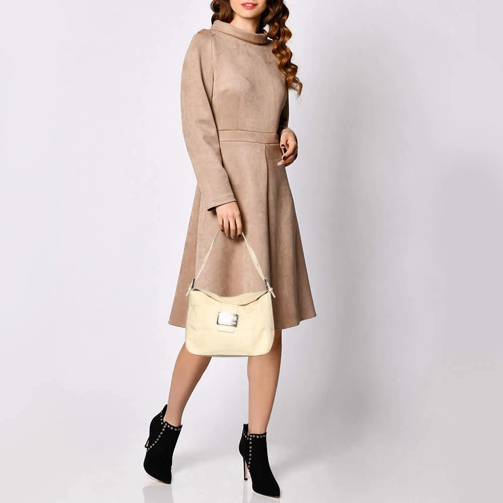 商品[二手商品] Fendi|Fendi Light Beige Python Mama Baguette Shoulder Bag,价格¥3844,第2张图片详细描述