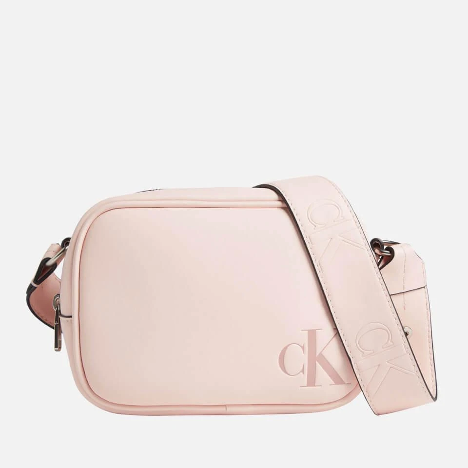 商品Calvin Klein|Calvin Klein Jeans Sculpted Faux Leather Camera Bag,价格¥421,第1张图片