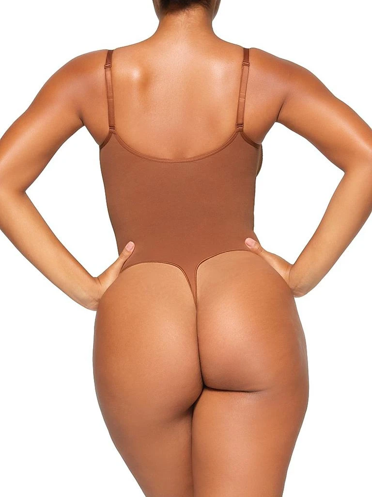 商品SKIMS|Seamless Sculpt Thong Bodysuit,价格¥526,第4张图片详细描述