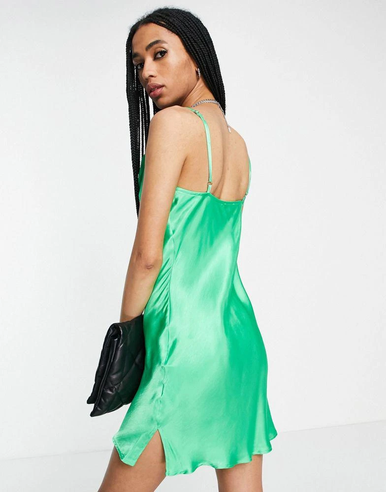 商品Bershka|Bershka cowl neck satin mini dress in green,价格¥117,第2张图片详细描述