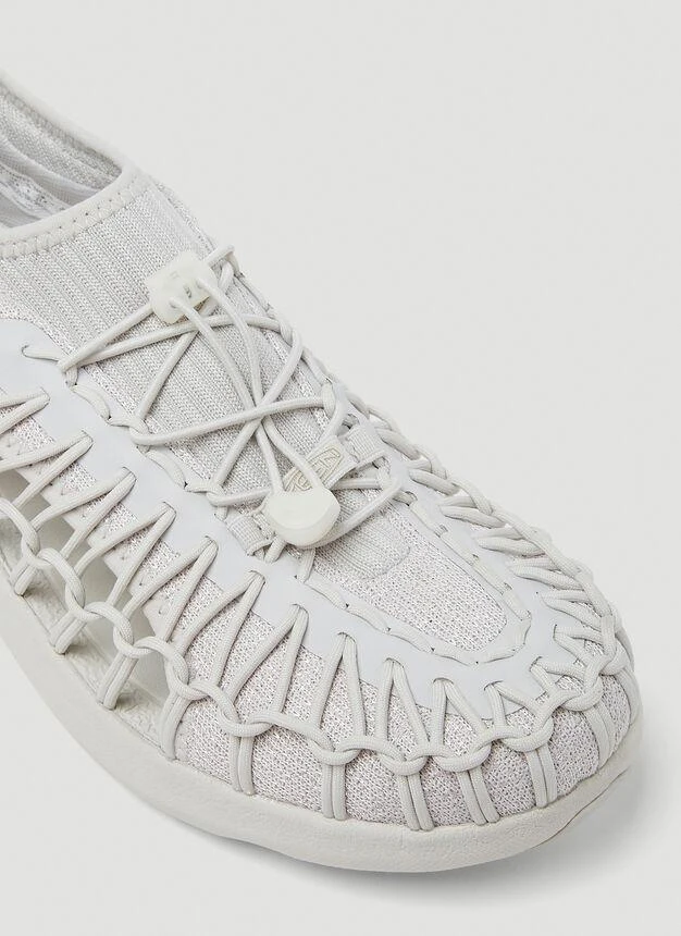 Uneek Sneakers in White 商品