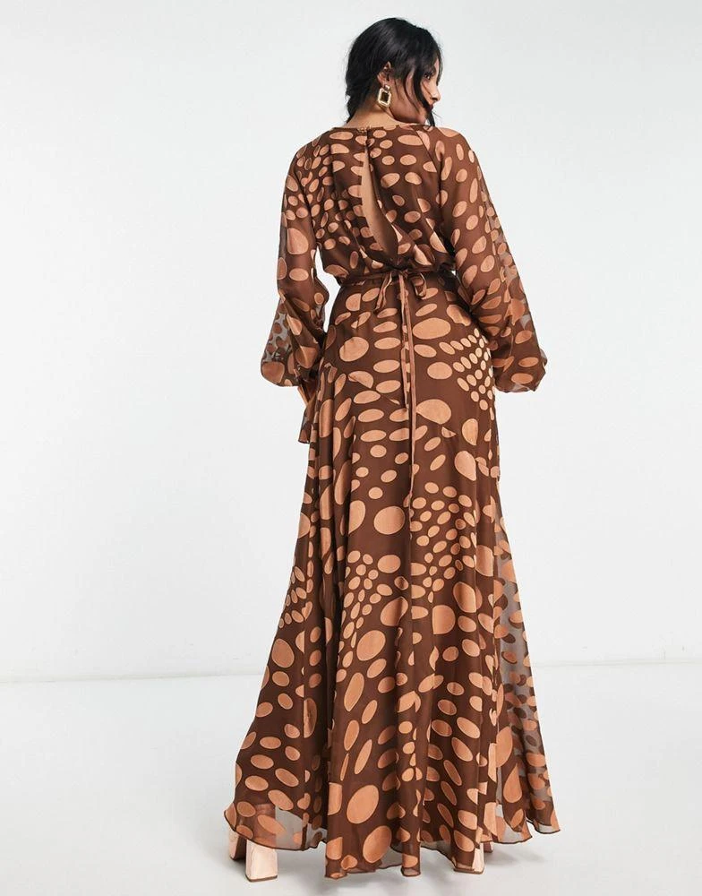 商品ASOS|ASOS DESIGN satin jacquard warped spot wrap maxi dress with tie waist,价格¥383,第3张图片详细描述