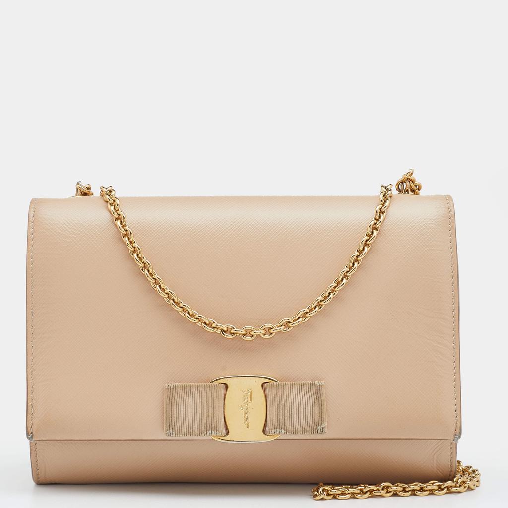 商品[二手商品] Salvatore Ferragamo|Salvatore Ferragamo Beige Patent Leather Vara Bow Chain Shoulder Bag,价格¥1434,第1张图片