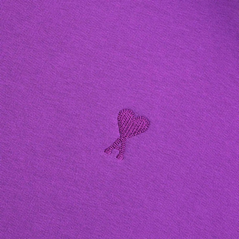 Ami 22年秋冬新款 男士紫色系爱心刺绣无帽卫衣USW012.740500商品第2张图片规格展示