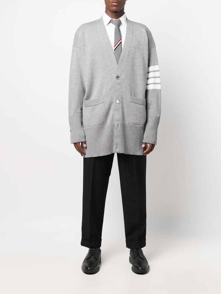 THOM BROWNE ELONGATED CARDIGAN W/ 4BAR IN FINE MERINO WOOL商品第1张图片规格展示