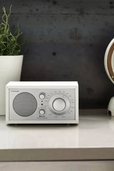 商品Tivoli Audio|Tivoli Audio Model One Bluetooth AM/FM Radio & Speaker,价格¥1360,第1张图片