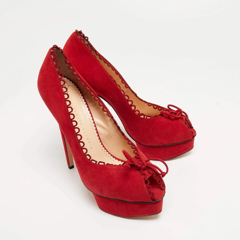 商品Charlotte Olympia|Charlotte Olympia Red Suede Daphne Scalloped Trim Peep Toe Platform Pumps Size 40.5,价格¥2521,第4张图片详细描述