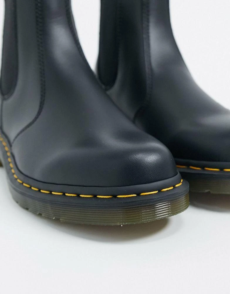 商品Dr. Martens|Dr Martens 2976 vegan chelsea boots in black,价格¥1472,第3张图片详细描述