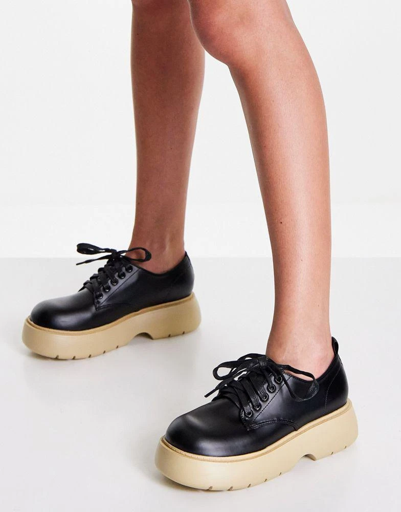 商品ASOS|ASOS DESIGN Marching chunky lace up flat shoe in black,价格¥171,第1张图片