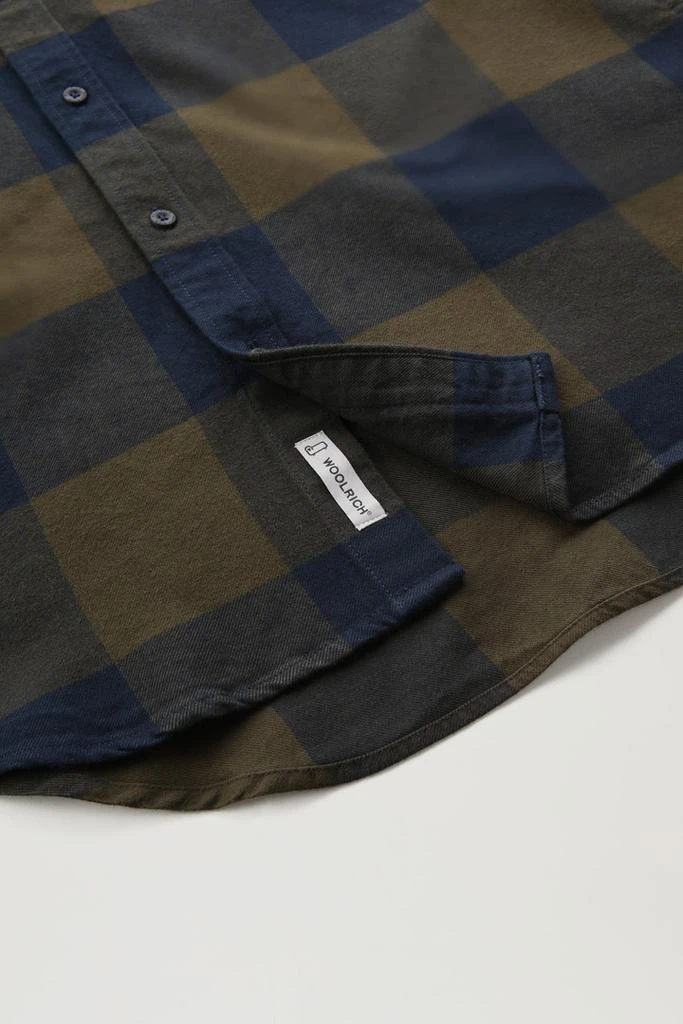 商品Woolrich|Trout Run Flannel Check Shirt - Men - Black,价格¥525,第4张图片详细描述