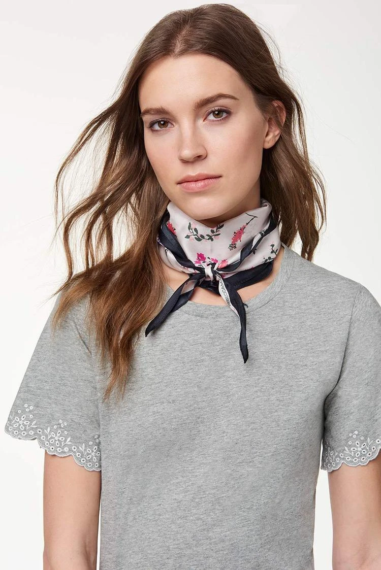商品Rebecca Minkoff|Love Doves班丹纳印花围巾,价格¥170,第2张图片详细描述