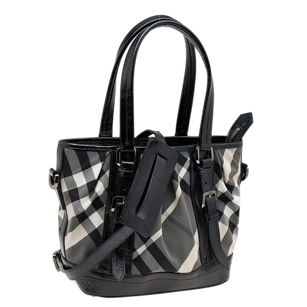 商品[二手商品] Burberry|Burberry Black Beat Check Nylon and Patent Leather Small Lowry Tote,价格¥3378,第3张图片详细描述