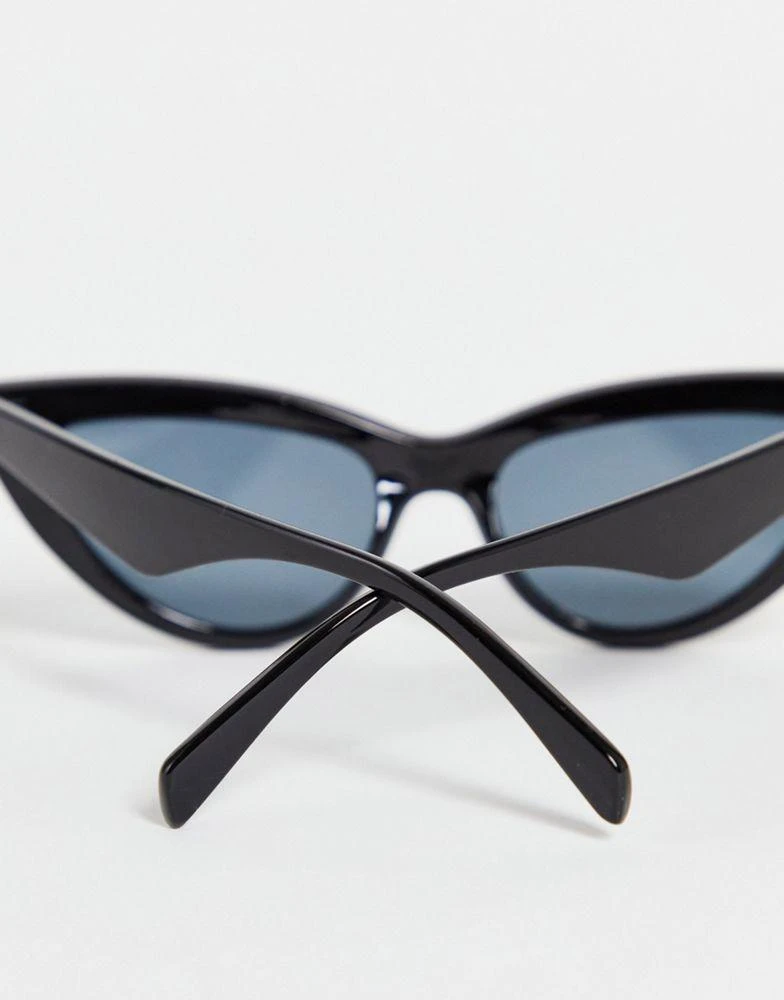 商品ASOS|ASOS DESIGN bevelled cat eye sunglasses in shiny black,价格¥29,第2张图片详细描述
