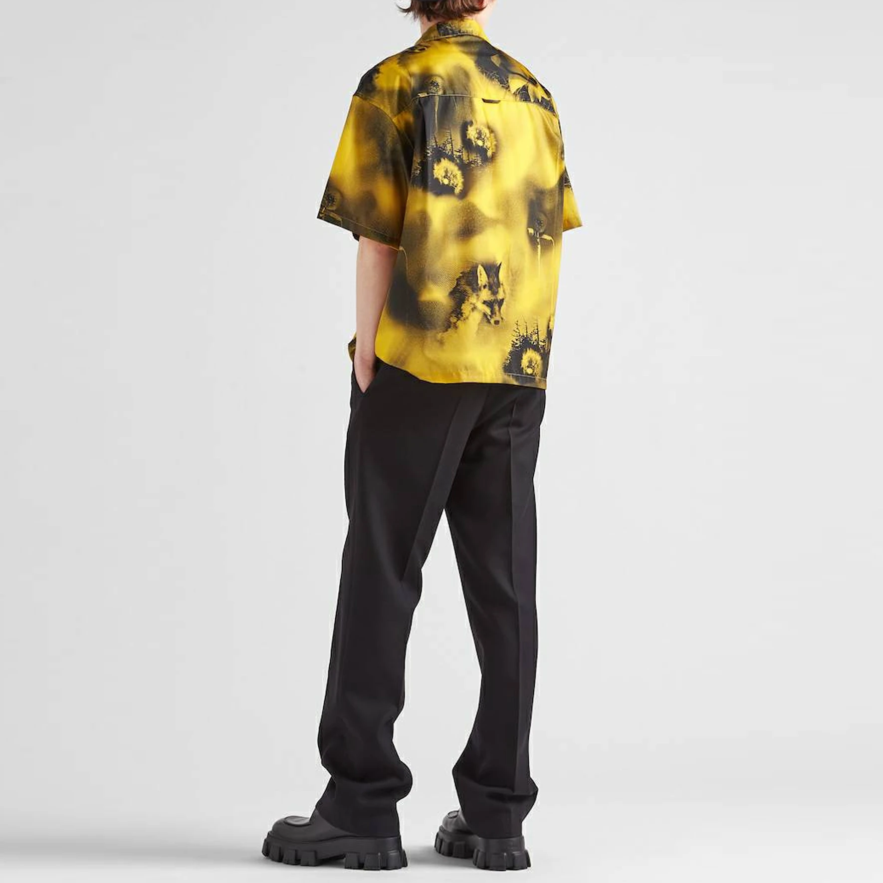 商品[国内直发] Prada|SS23 Logo图案印花五分袖防晒衬衫 男款 黄色,价格¥6648,第4张图片详细描述