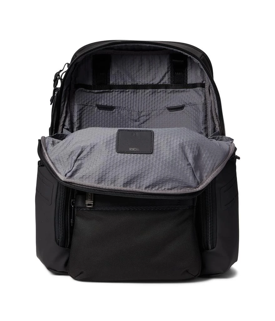 商品Tumi|Navigation Backpack,价格¥3924,第3张图片详细描述