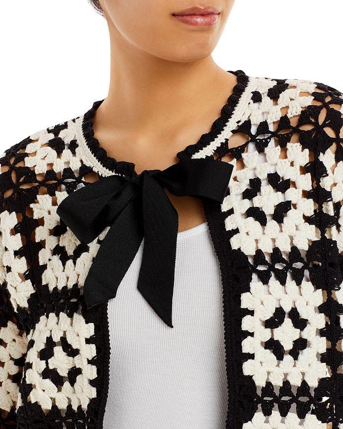 商品Alice + Olivia|Anderson Crochet Cropped Cardigan,价格¥1568,第3张图片详细描述