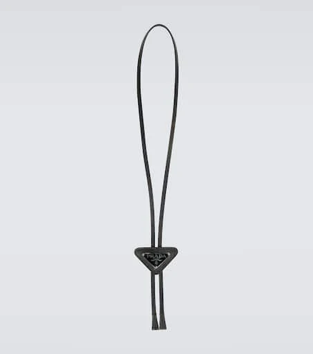 商品Prada|Saffiano带Logo三角形波洛领带,价格¥4881,第1张图片