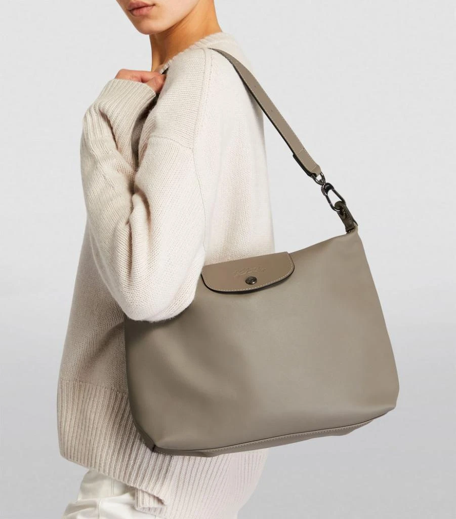 商品Longchamp|Medium Leather Le Pliage Shoulder Bag,价格¥3763,第2张图片详细描述