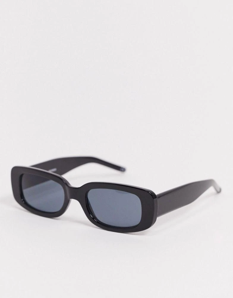 商品ASOS|ASOS DESIGN chunky rectangle sunglasses with black lens in black,价格¥96,第3张图片详细描述