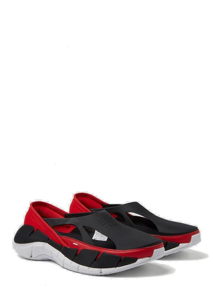 商品MAISON MARGIELA|Maison Margiela X Reebok Cut-Out Slip-On Sneakers,价格¥3520,第3张图片详细描述