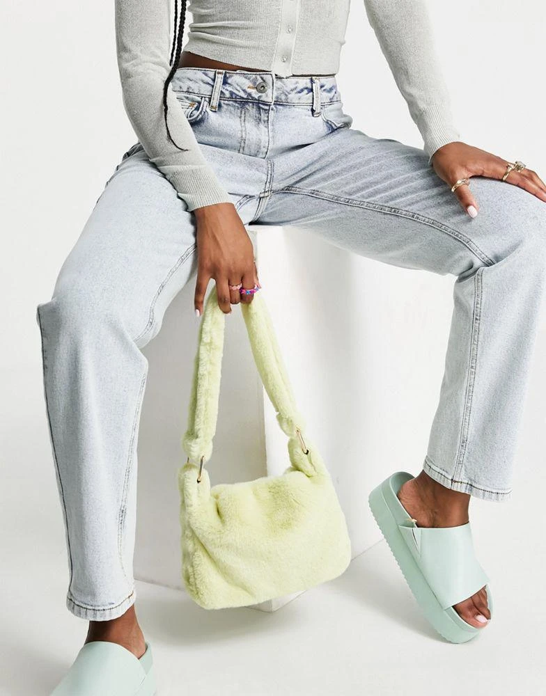 商品ASOS|ASOS DESIGN  90s  shoulder bag in lime faux fur,价格¥95,第3张图片详细描述