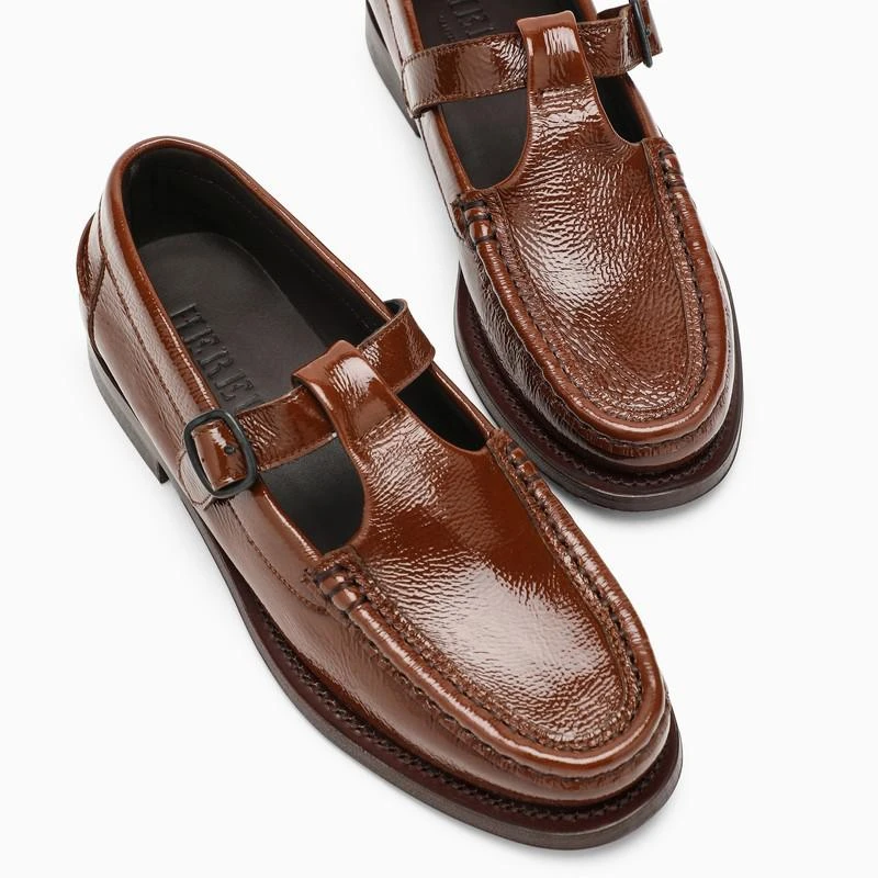 Brown loafer in shiny leather 商品