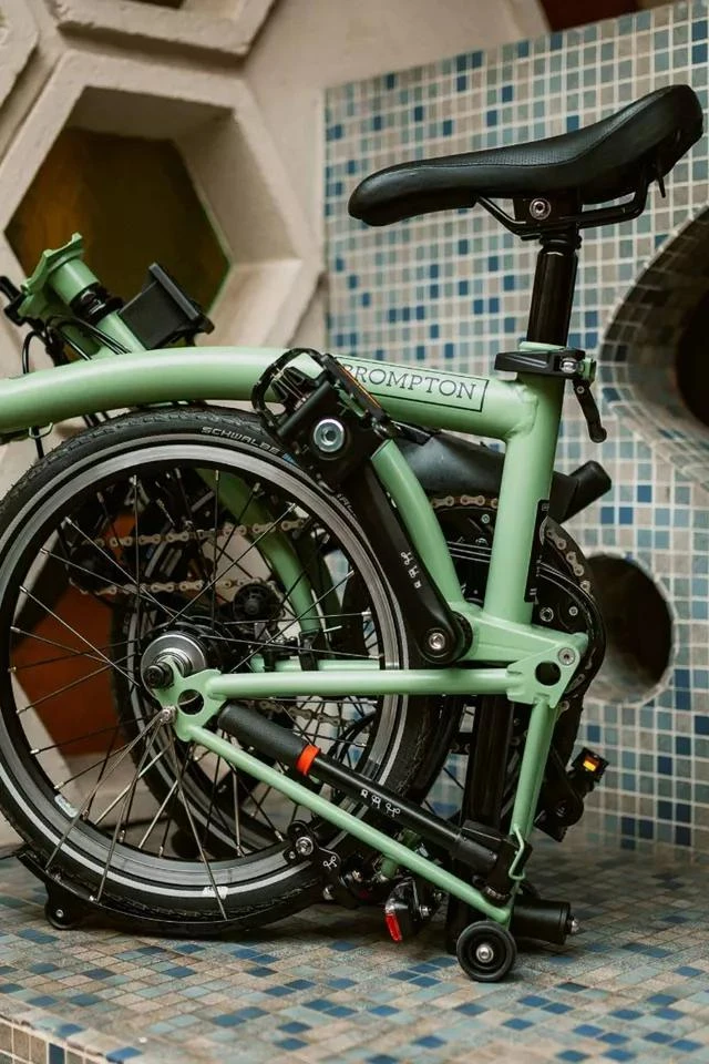 商品Brompton Bikes|Brompton C Line Folding 6-Speed Bike,价格¥13054,第2张图片详细描述