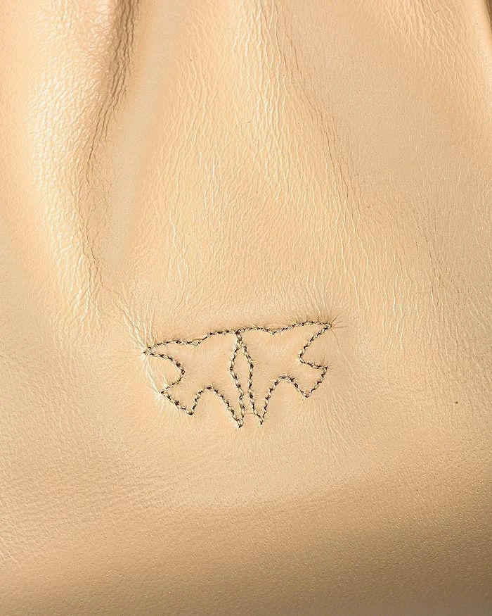 商品PINKO|Mini Chain Leather Clutch,价格¥3117,第2张图片详细描述