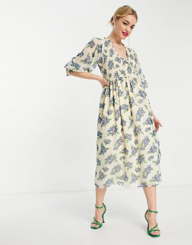 商品ASOS|ASOS DESIGN midi smock dress with shirred cuffs in white base floral print,价格¥213,第1张图片