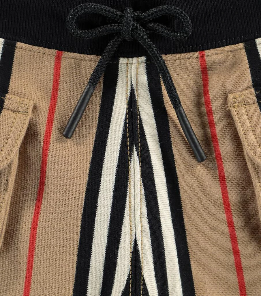 商品Burberry|Baby Icon Stripe棉质针织短裤,价格¥1131,第3张图片详细描述