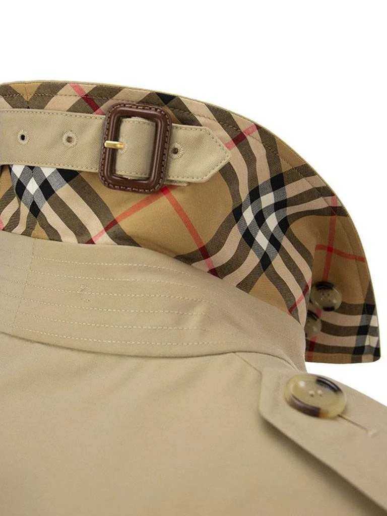 商品Burberry|Burberry Double-Breasted Belted Waist Trench Coat,价格¥11756,第4张图片详细描述
