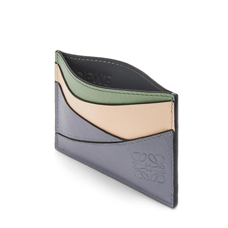 商品Loewe|【预售3-7天】LOEWE/罗意威 22新款Puzzle系列 女士灰色/自然色/绿色三色拼接经典小牛皮卡包卡片夹C510V33X05-2828,价格¥2365,第4张图片详细描述