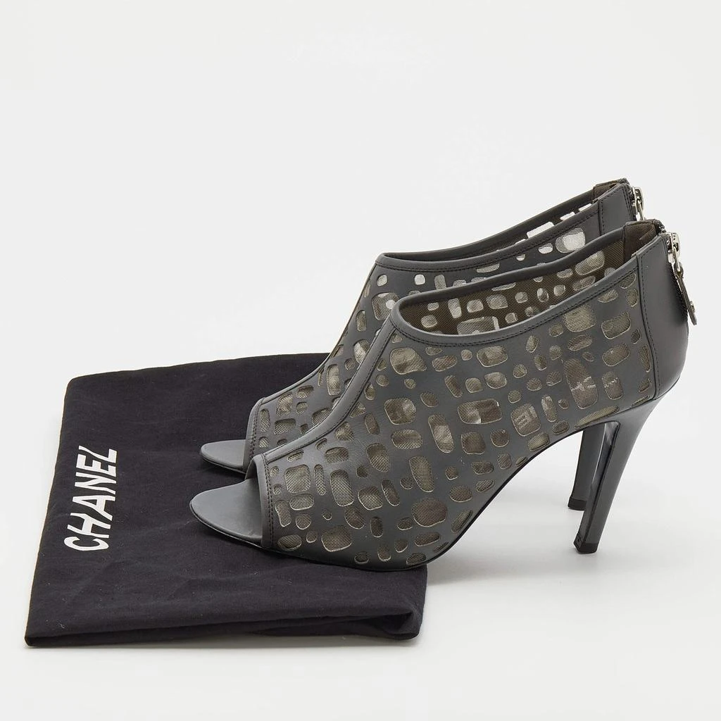 Chanel Grey Laser Cut Leather and Mesh Booties Size 39.5 商品
