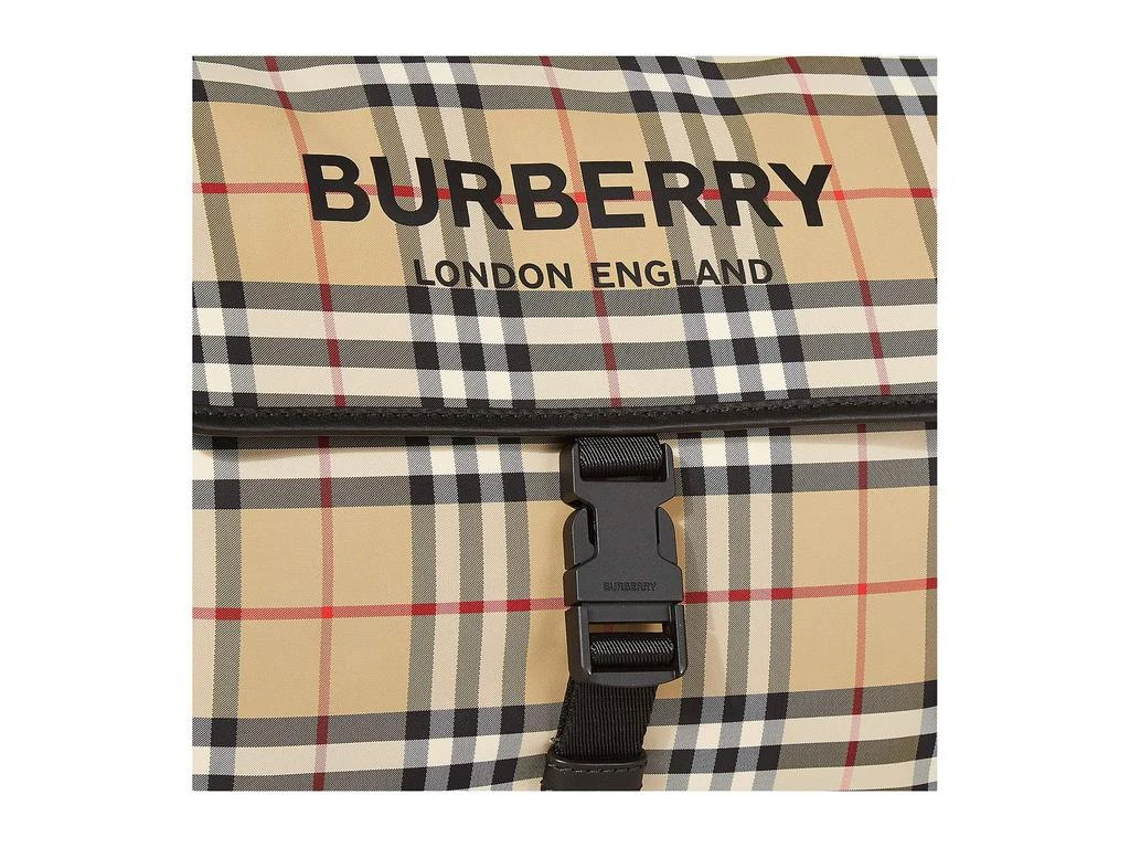 商品Burberry|Flap Diaper Bag,价格¥9627,第4张图片详细描述