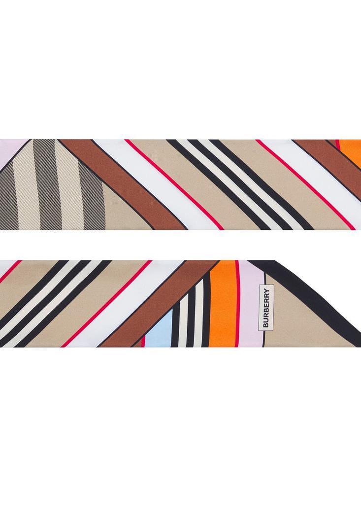 商品Burberry|Montage print silk skinny scarf,价格¥1222,第4张图片详细描述