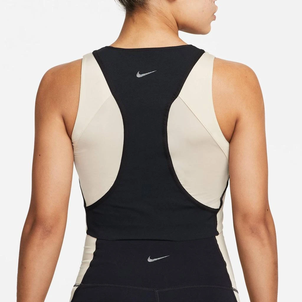 商品NIKE|Nike Women's Yoga Luxe Novelty Tank Top,价格¥132,第2张图片详细描述