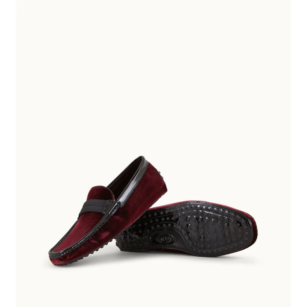 商品Tod's|Gommino Driving Shoes in Velvet,价格¥1272,第4张图片详细描述