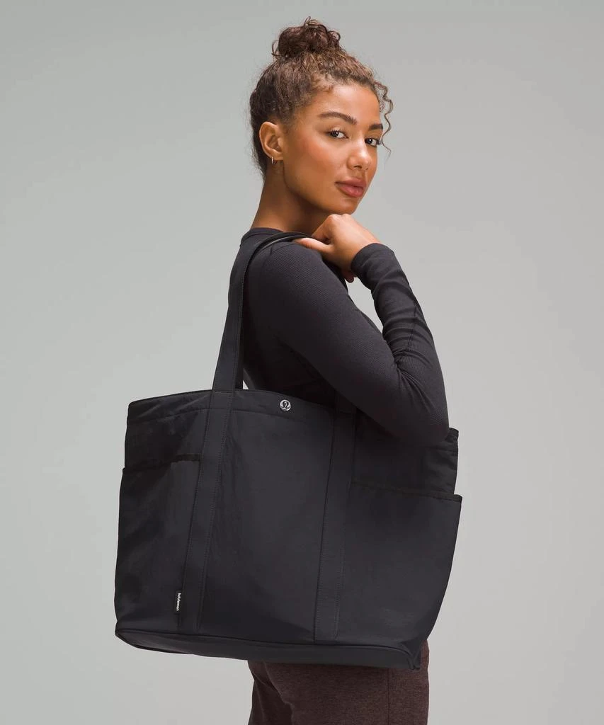 商品Lululemon|Daily Multi-Pocket Tote Bag 20L,价格¥561,第5张图片详细描述