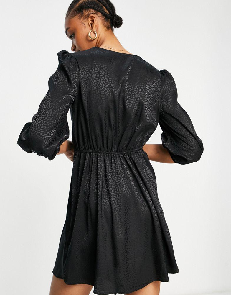 River Island wrap mini dress in black商品第2张图片规格展示