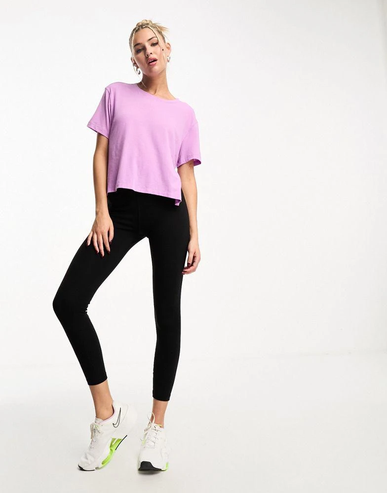 商品NIKE|Nike Yoga Dri-Fit short sleeve t-shirt in purple,价格¥327,第2张图片详细描述