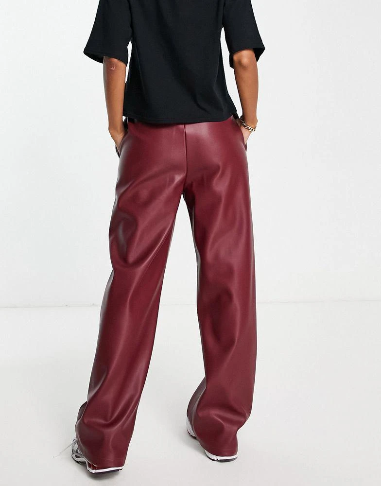 商品ASOS|ASOS DESIGN stretch faux leather straight jogger trouser in wine,价格¥208,第2张图片详细描述