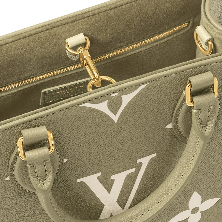 商品[国内直发] Louis Vuitton|ONTHEGO PM 图案压花钩扣开合压花 粒面牛皮 托特包Tote包购物袋单肩斜挎手提包 小号 女款 浅卡其色/奶油色,价格¥25728,第8张图片详细描述