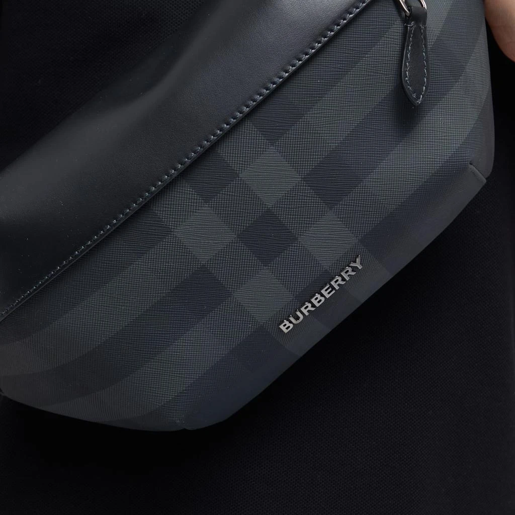 商品Burberry|Burberry Sonny Check Waist Bag,价格¥6839,第5张图片详细描述